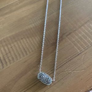 silver kendra scott necklace